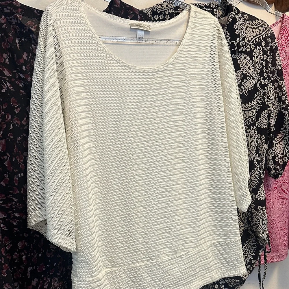 Women's Mixed Pattern Tops Set of 4 Size XL - Picture 5 of 14
